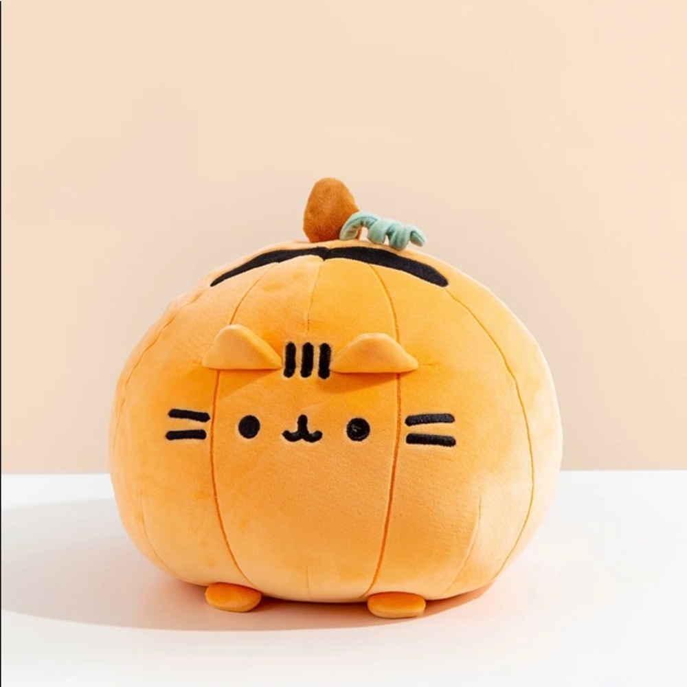 Pumpkin Pusheen 🎃